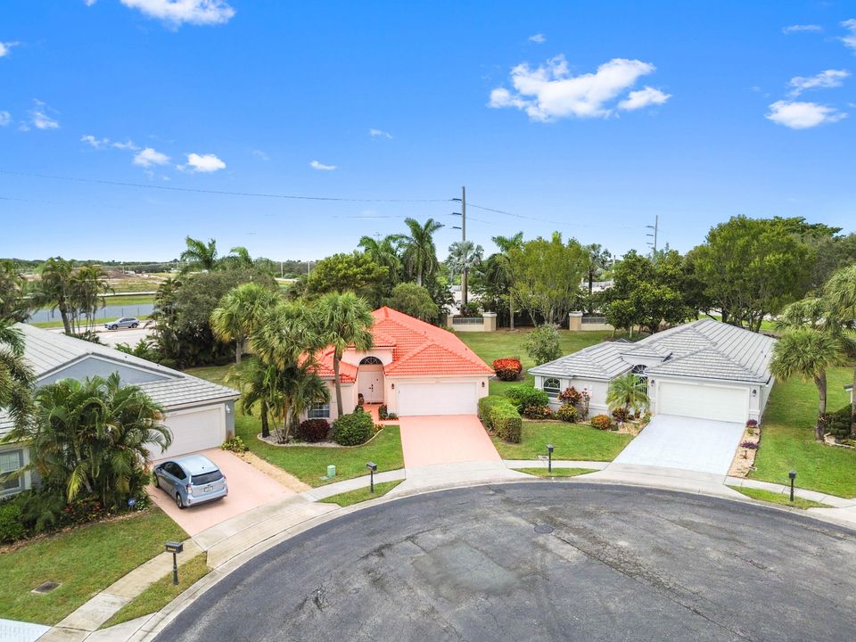 For Sale: $659,900 (3 beds, 2 baths, 2026 Square Feet)