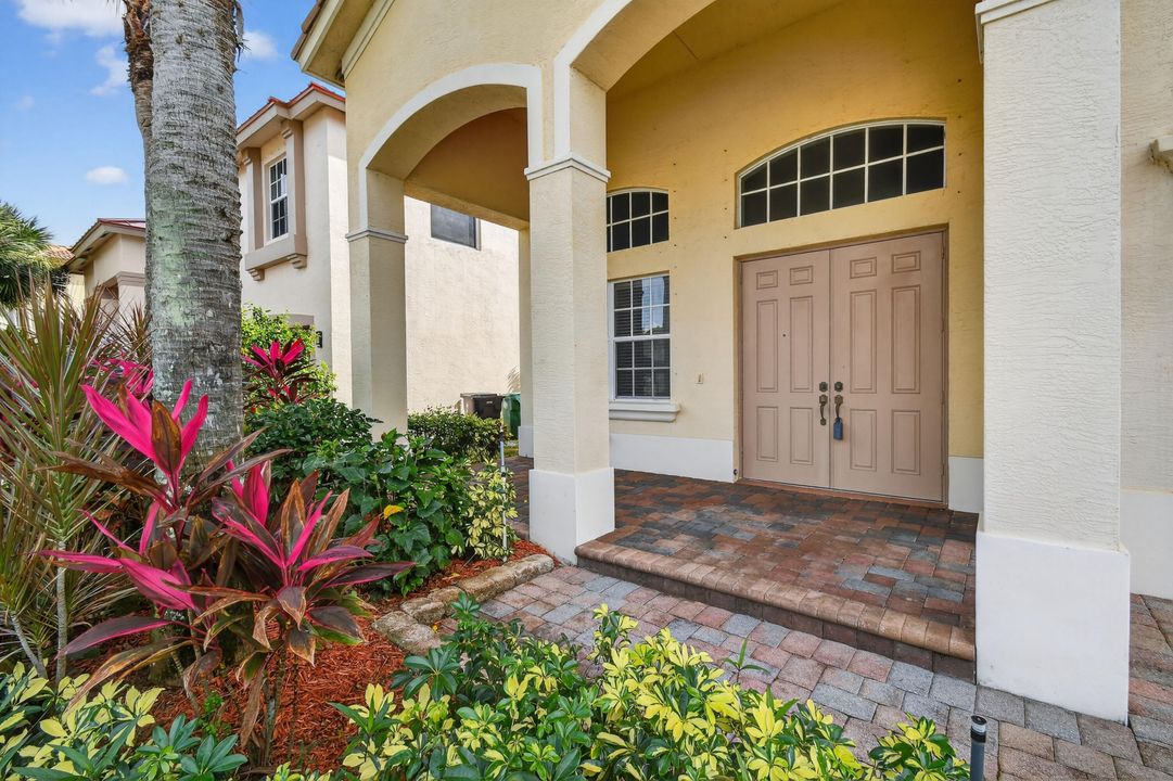 待售: $489,000 (4 贝兹, 2 浴室, 2731 平方英尺)