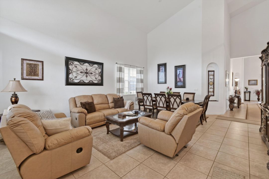 待售: $489,000 (4 贝兹, 2 浴室, 2731 平方英尺)