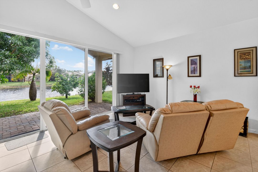 待售: $489,000 (4 贝兹, 2 浴室, 2731 平方英尺)