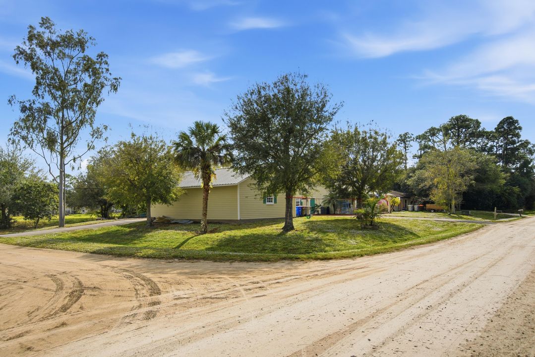 For Sale: $460,000 (4 beds, 2 baths, 2204 Square Feet)