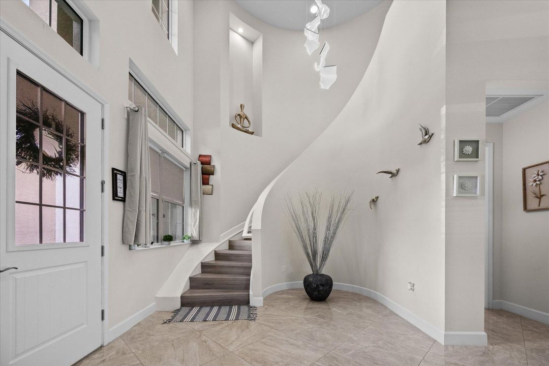 На продажу: $750,000 (5 спален, 4 ванн, 4110 Квадратных фут)