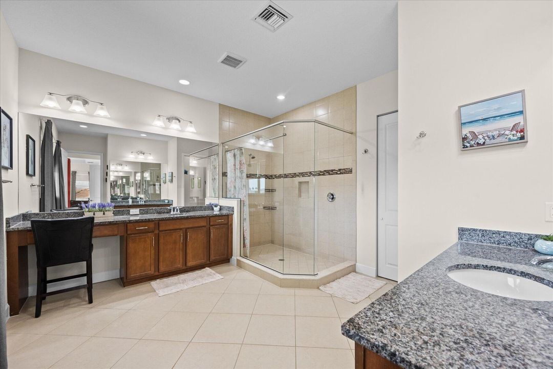 На продажу: $750,000 (5 спален, 4 ванн, 4110 Квадратных фут)