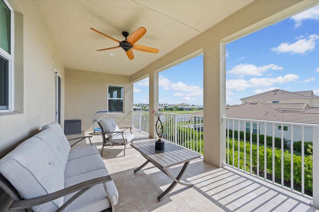 На продажу: $750,000 (5 спален, 4 ванн, 4110 Квадратных фут)