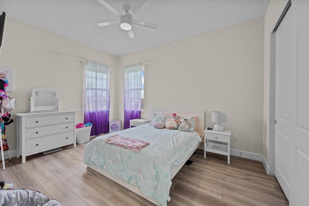 На продажу: $750,000 (5 спален, 4 ванн, 4110 Квадратных фут)