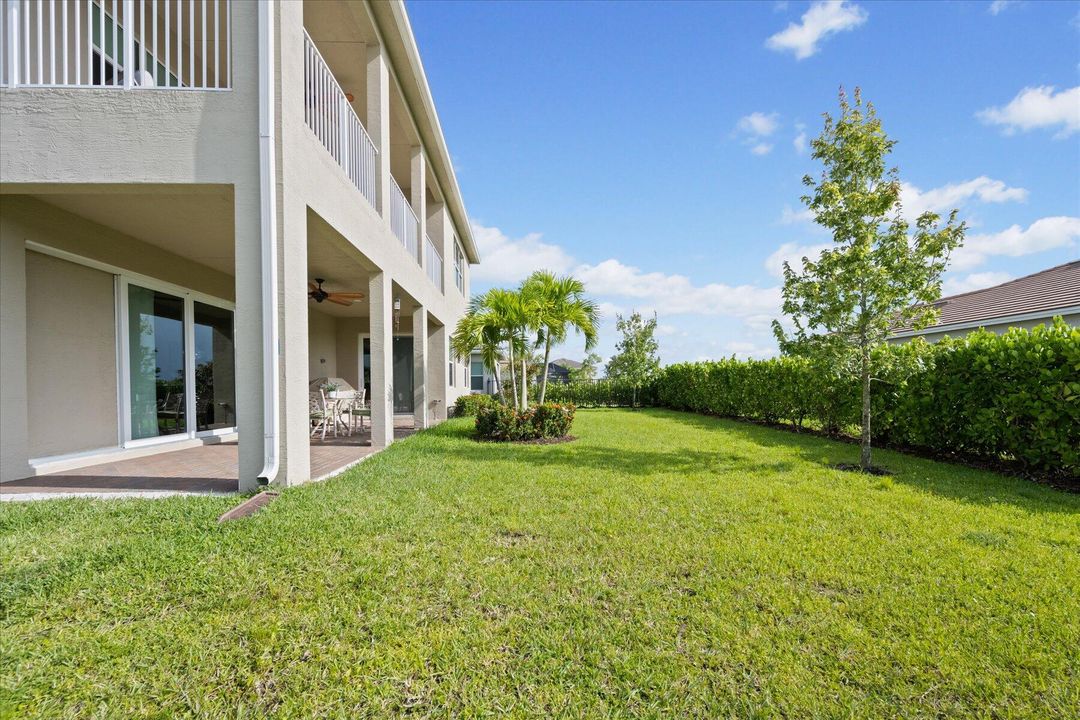 На продажу: $750,000 (5 спален, 4 ванн, 4110 Квадратных фут)