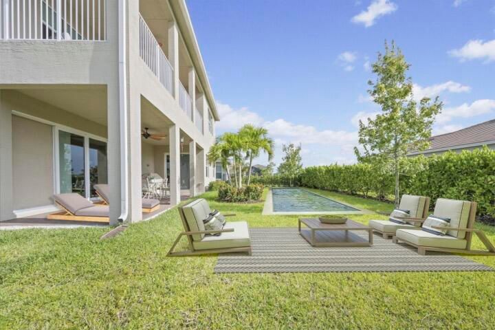 На продажу: $750,000 (5 спален, 4 ванн, 4110 Квадратных фут)