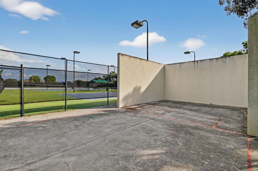 待售: $489,000 (4 贝兹, 2 浴室, 2731 平方英尺)