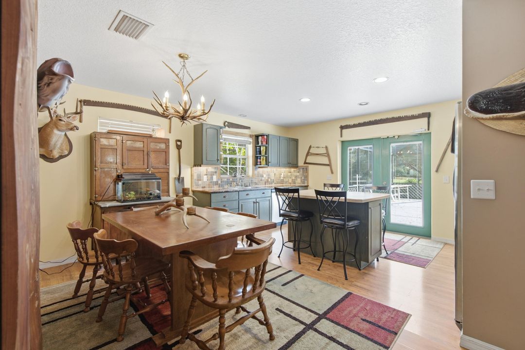 For Sale: $460,000 (4 beds, 2 baths, 2204 Square Feet)