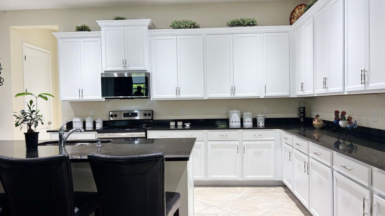 На продажу: $750,000 (5 спален, 4 ванн, 4110 Квадратных фут)