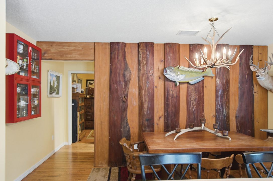 For Sale: $460,000 (4 beds, 2 baths, 2204 Square Feet)