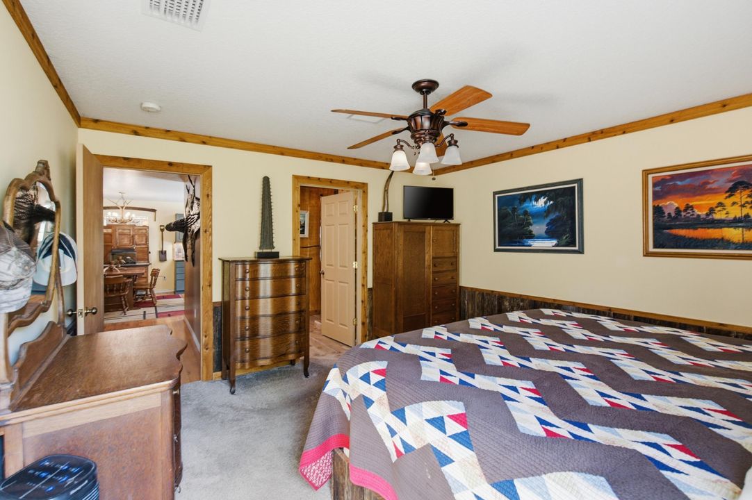 For Sale: $460,000 (4 beds, 2 baths, 2204 Square Feet)