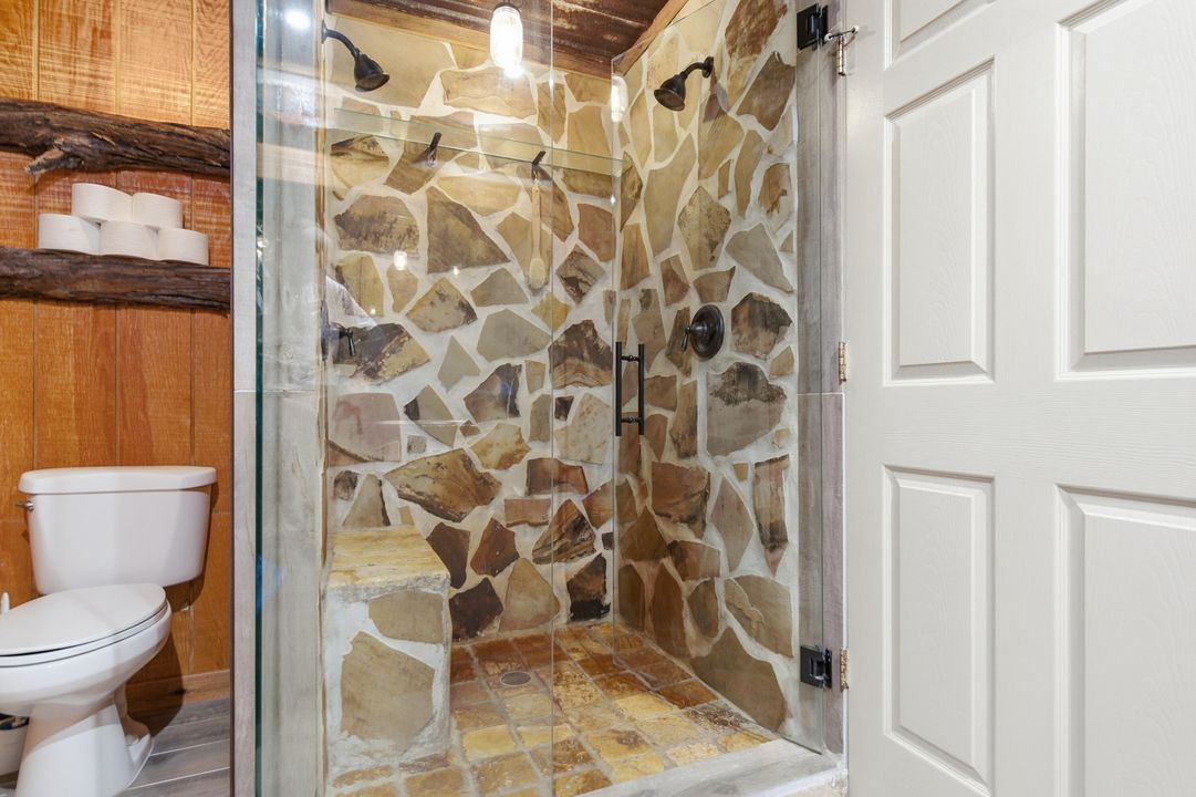 For Sale: $460,000 (4 beds, 2 baths, 2204 Square Feet)