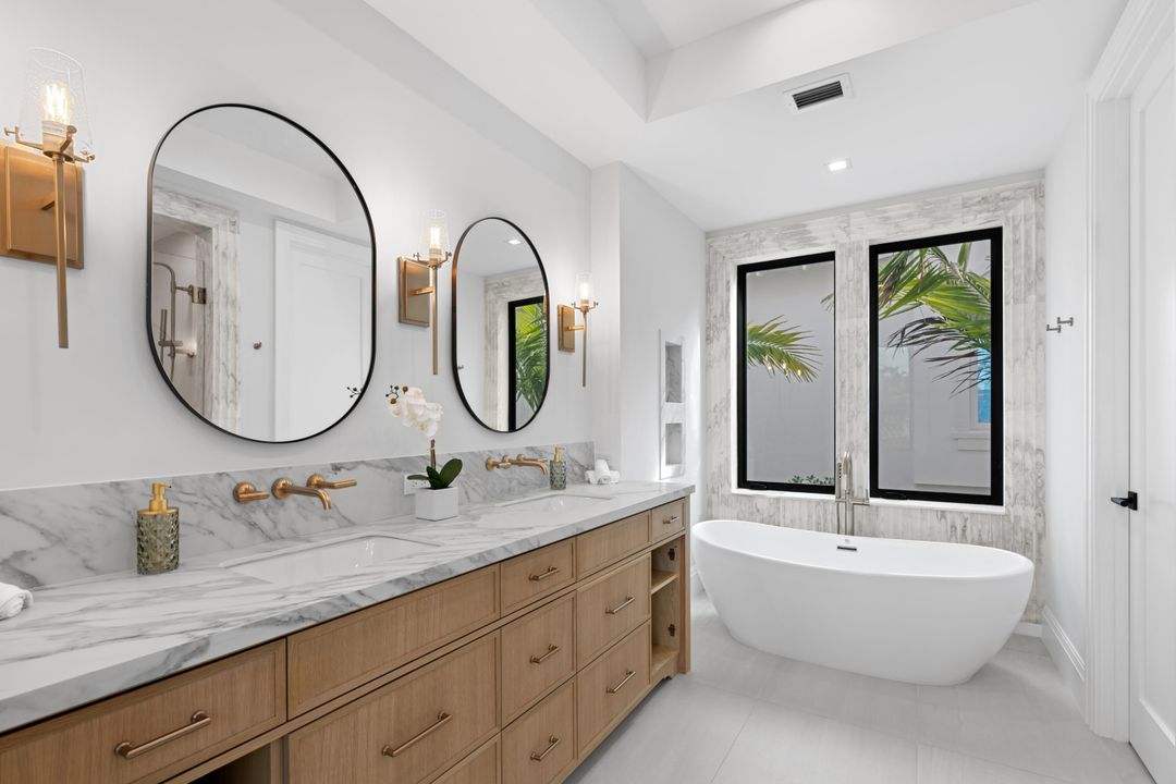 En Venta: $4,995,000 (4 camas, 4 baños, 3689 Pies cuadrados)