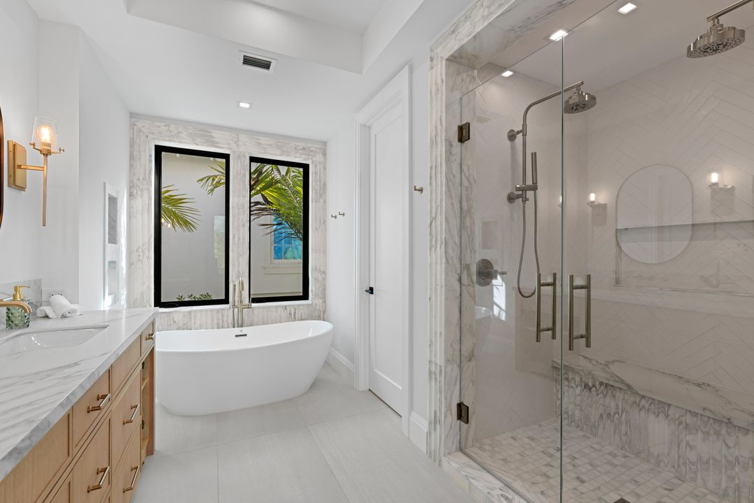 En Venta: $4,995,000 (4 camas, 4 baños, 3689 Pies cuadrados)