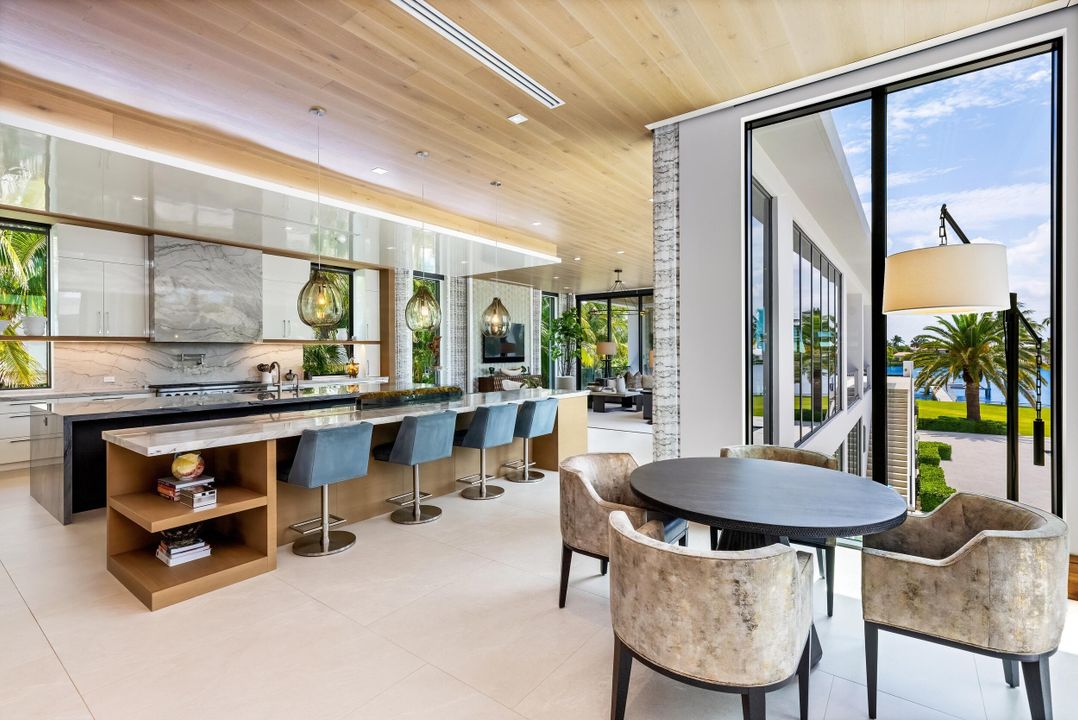 На продажу: $85,000,000 (6 спален, 10 ванн, 19661 Квадратных фут)