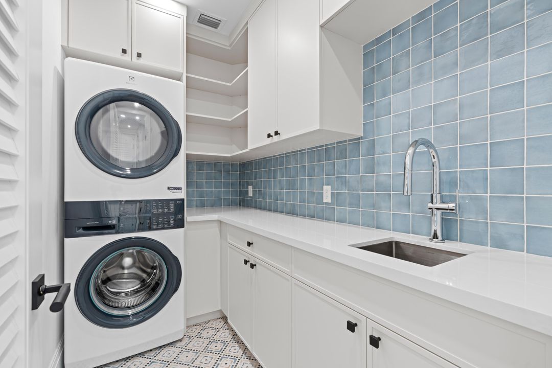 En Venta: $4,995,000 (4 camas, 4 baños, 3689 Pies cuadrados)