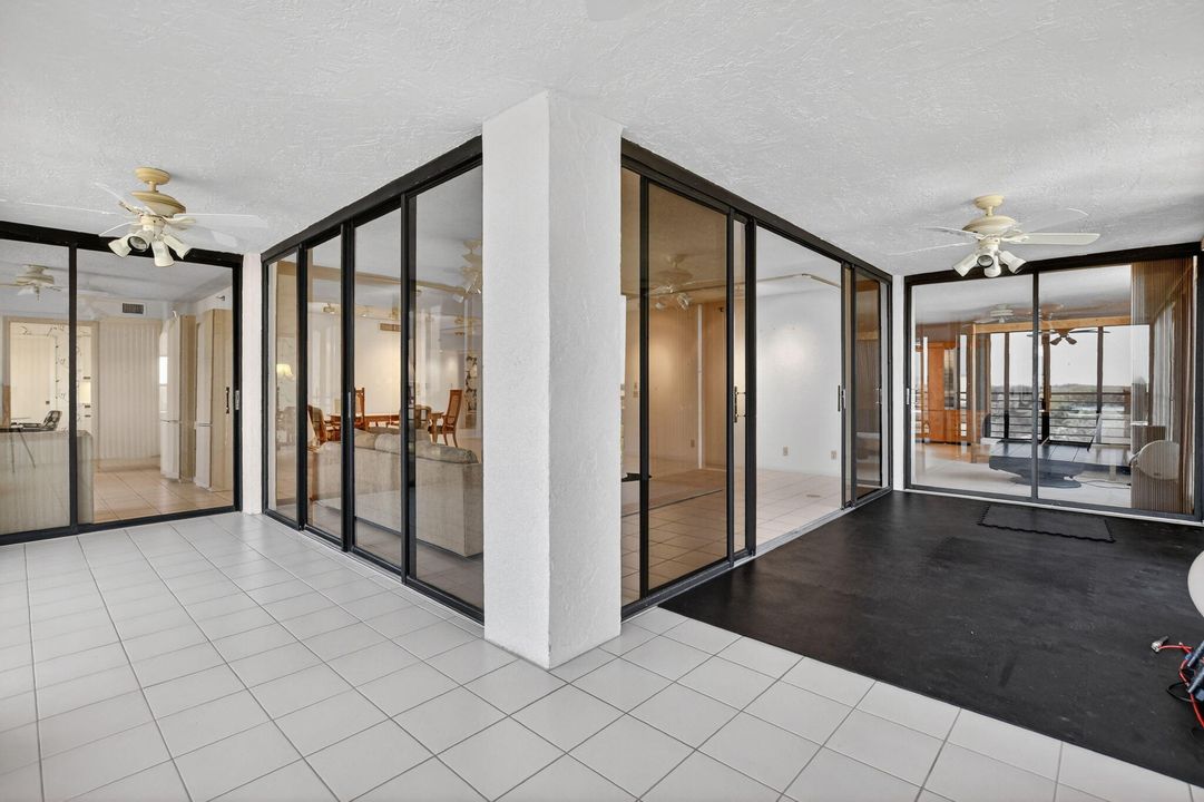 En Venta: $439,000 (3 camas, 2 baños, 2402 Pies cuadrados)