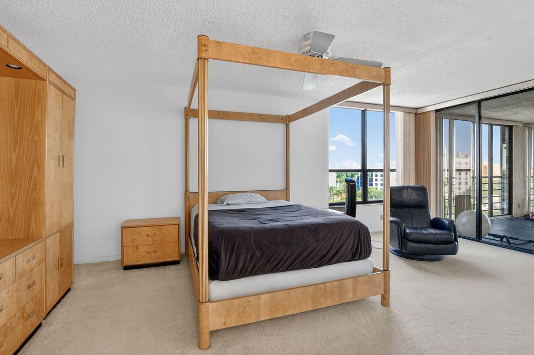 En Venta: $439,000 (3 camas, 2 baños, 2402 Pies cuadrados)