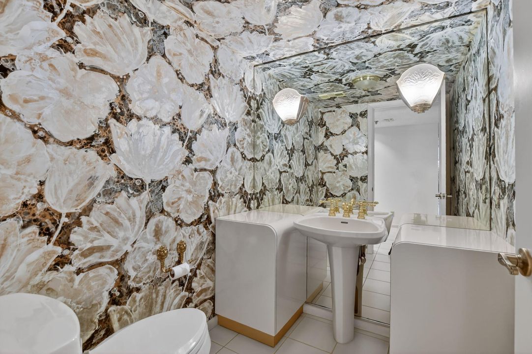 En Venta: $439,000 (3 camas, 2 baños, 2402 Pies cuadrados)