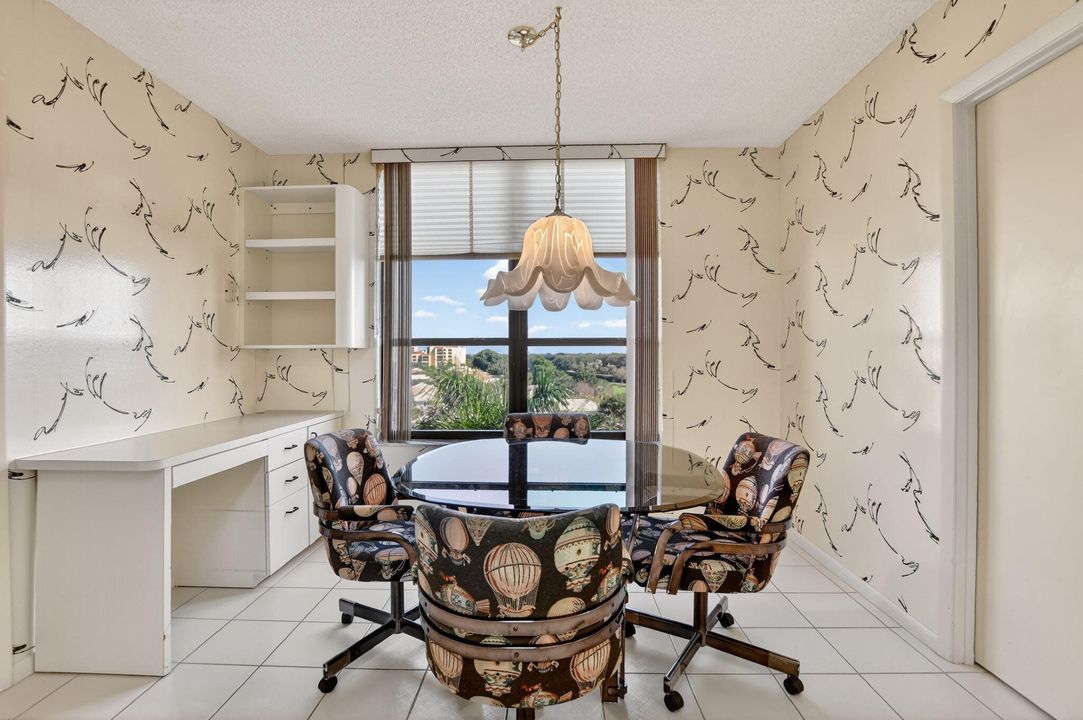 En Venta: $439,000 (3 camas, 2 baños, 2402 Pies cuadrados)