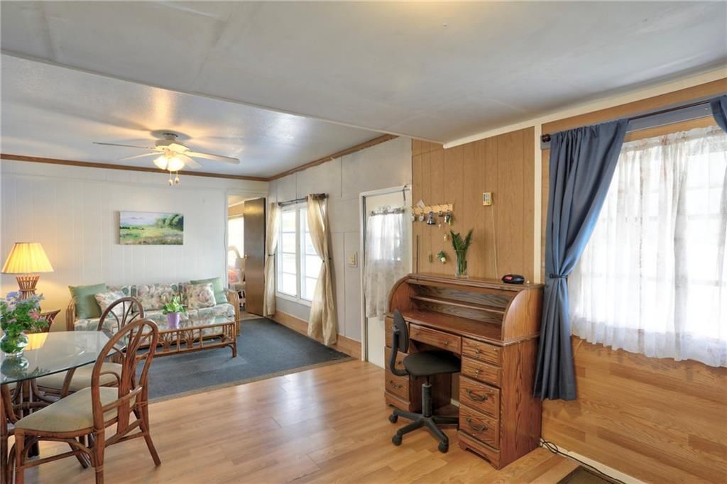 For Sale: $92,000 (2 beds, 1 baths, 672 Square Feet)