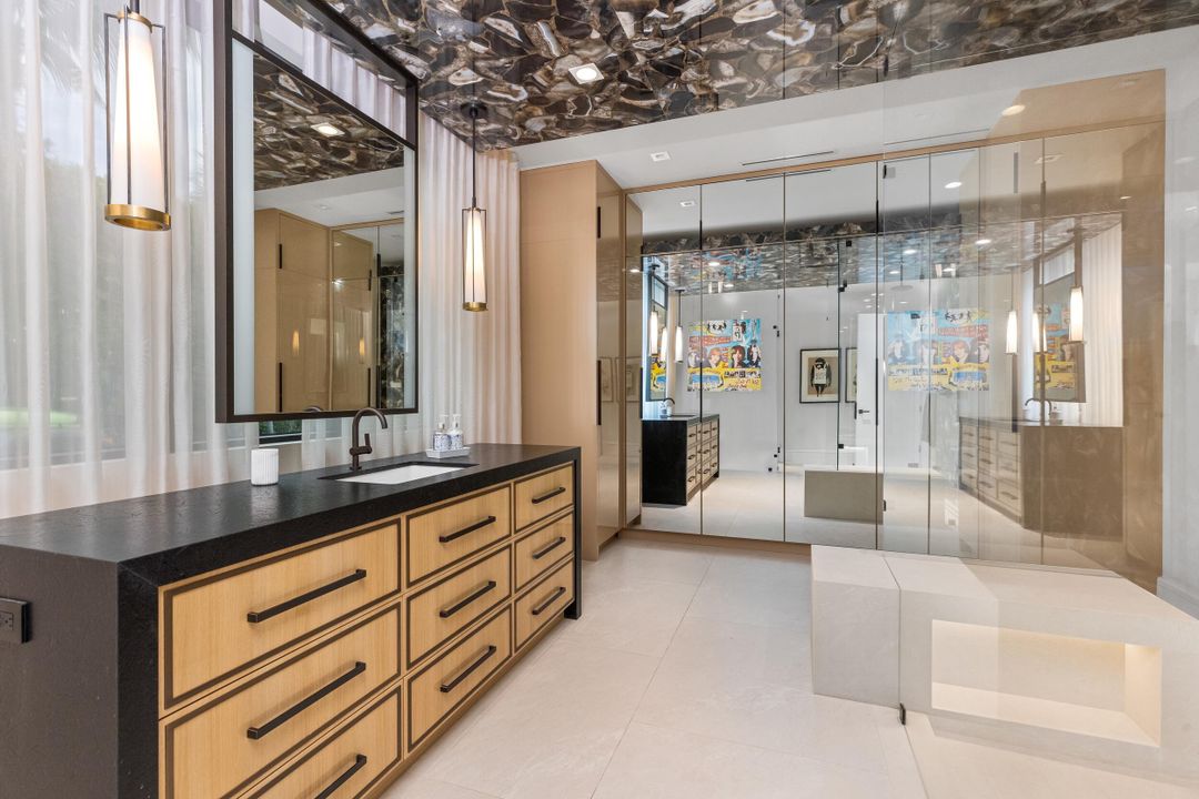 На продажу: $85,000,000 (6 спален, 10 ванн, 19661 Квадратных фут)