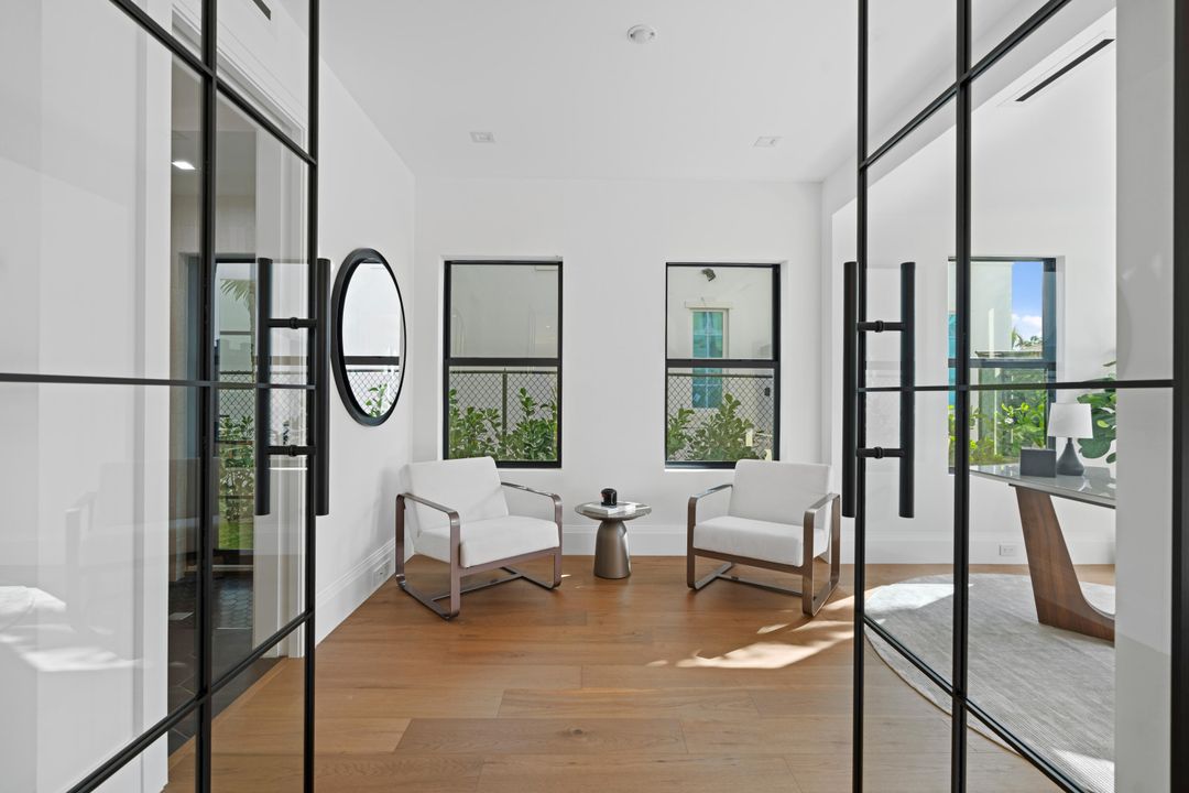 En Venta: $4,995,000 (4 camas, 4 baños, 3689 Pies cuadrados)