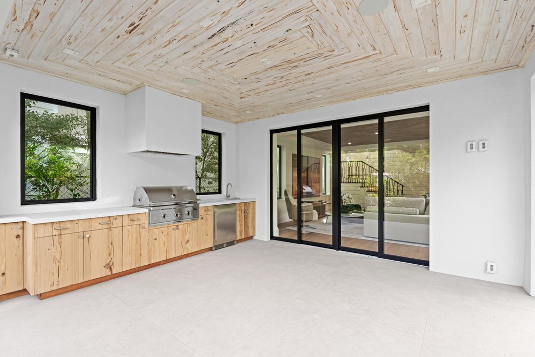 En Venta: $4,995,000 (4 camas, 4 baños, 3689 Pies cuadrados)