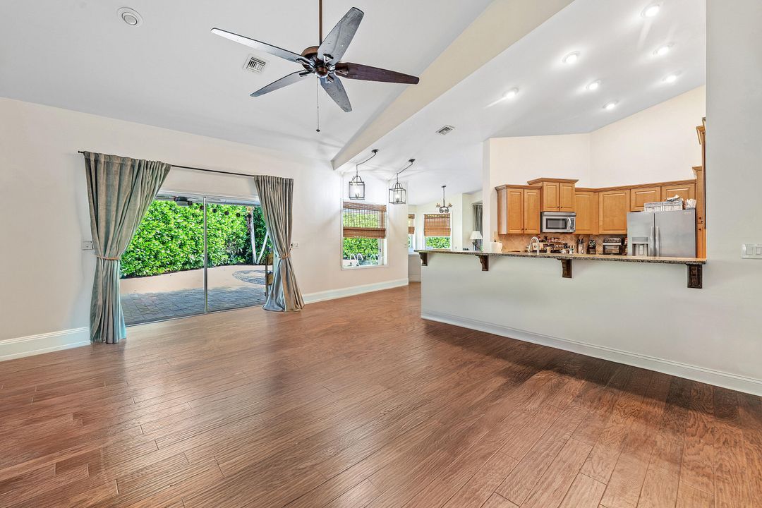 For Sale: $689,000 (4 beds, 3 baths, 2410 Square Feet)