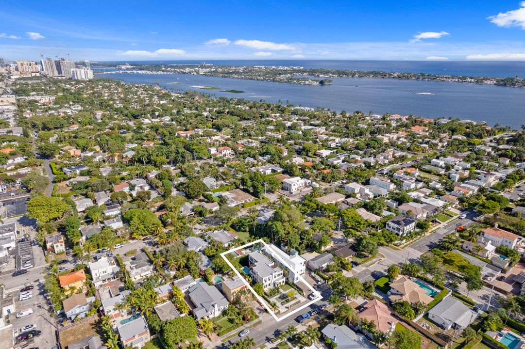 En Venta: $4,995,000 (4 camas, 4 baños, 3689 Pies cuadrados)