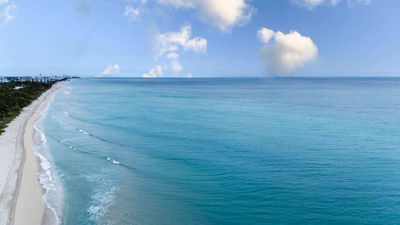 待售: $1,950,000 (2 贝兹, 2 浴室, 2108 平方英尺)