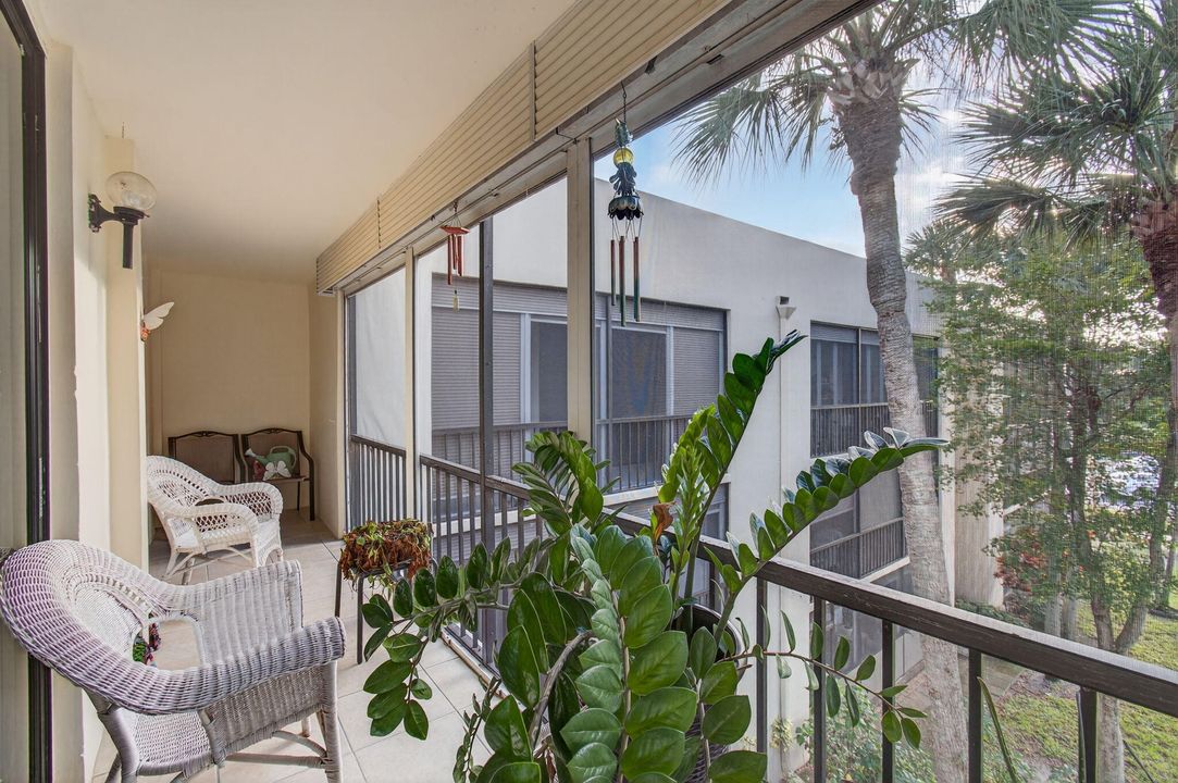 En Venta: $225,000 (2 camas, 2 baños, 876 Pies cuadrados)