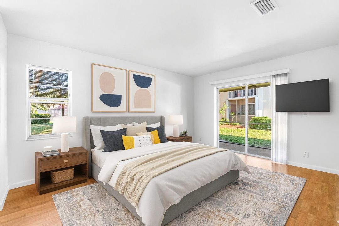 出租: $2,400 (2 贝兹, 2 浴室, 1026 平方英尺)