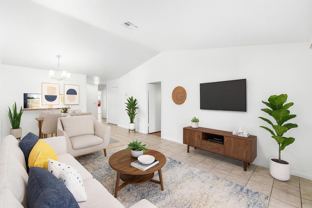 出租: $2,400 (2 贝兹, 2 浴室, 1026 平方英尺)