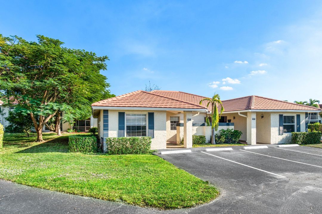 出租: $2,400 (2 贝兹, 2 浴室, 1026 平方英尺)