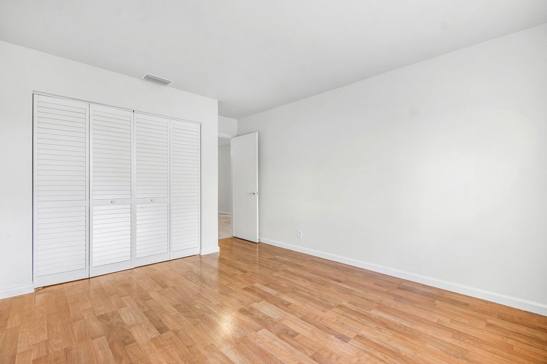 出租: $2,400 (2 贝兹, 2 浴室, 1026 平方英尺)