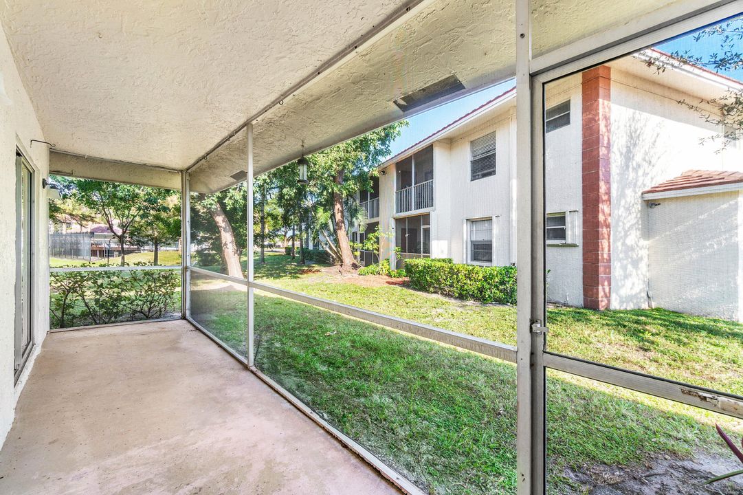 出租: $2,400 (2 贝兹, 2 浴室, 1026 平方英尺)