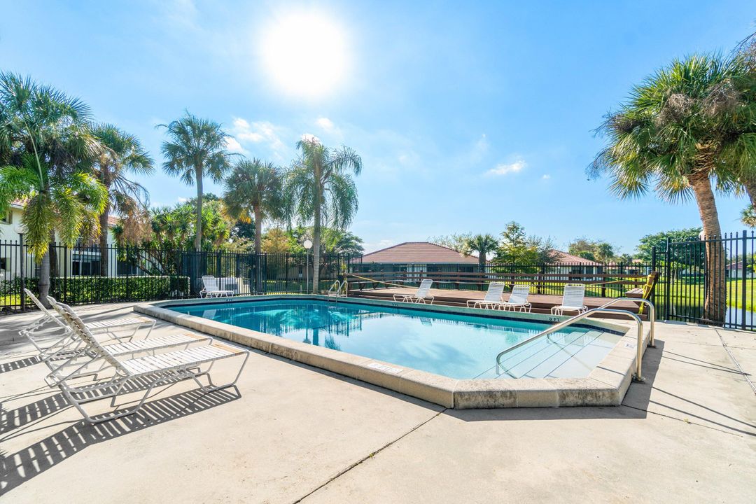 出租: $2,400 (2 贝兹, 2 浴室, 1026 平方英尺)