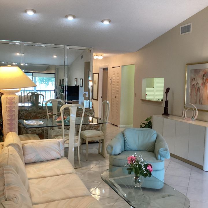 En Renta: $2,000 (2 camas, 2 baños, 900 Pies cuadrados)