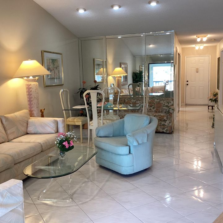 En Renta: $2,000 (2 camas, 2 baños, 900 Pies cuadrados)