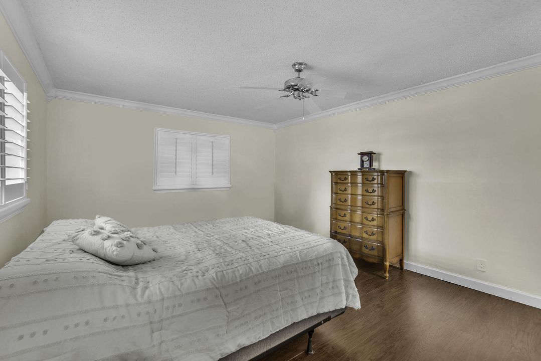 待售: $375,000 (2 贝兹, 2 浴室, 1265 平方英尺)