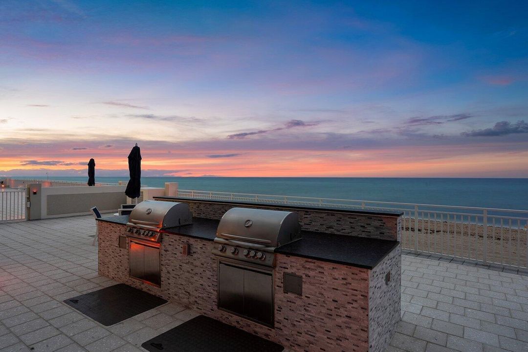 For Rent: $3,300 (2 beds, 2 baths, 1100 Square Feet)