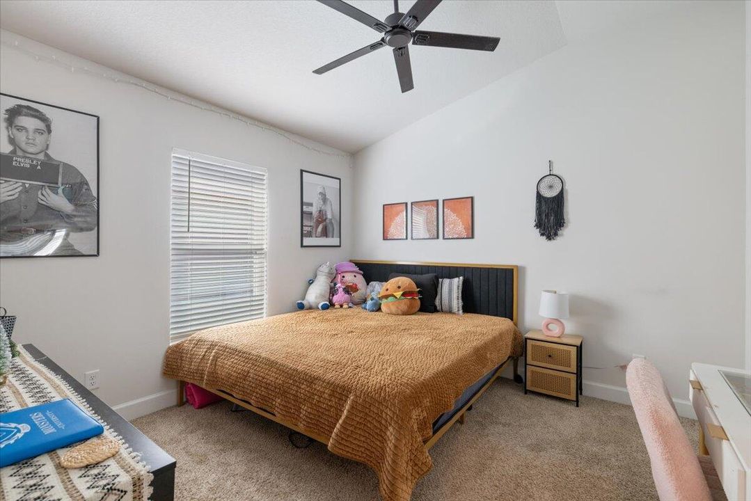 For Sale: $300,000 (3 beds, 2 baths, 1477 Square Feet)