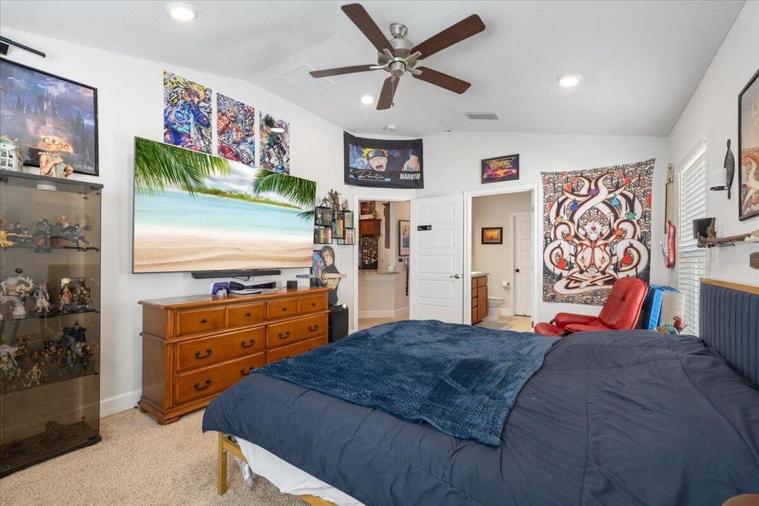 For Sale: $300,000 (3 beds, 2 baths, 1477 Square Feet)