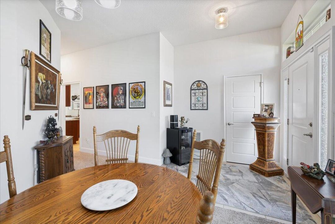 For Sale: $300,000 (3 beds, 2 baths, 1477 Square Feet)