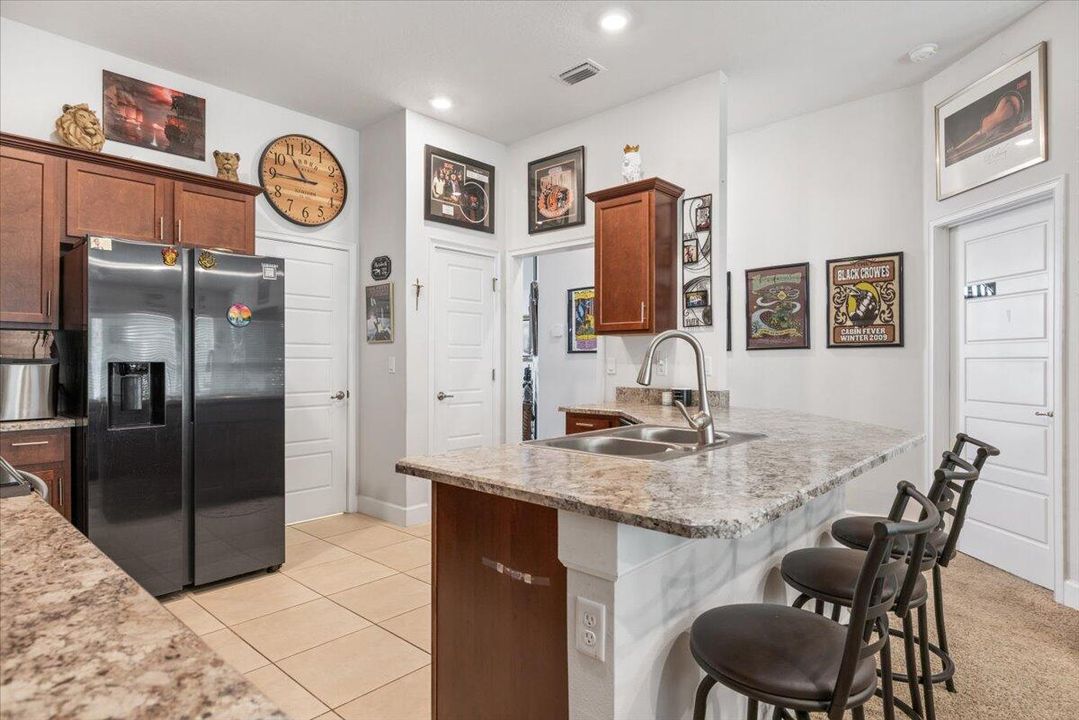 For Sale: $300,000 (3 beds, 2 baths, 1477 Square Feet)