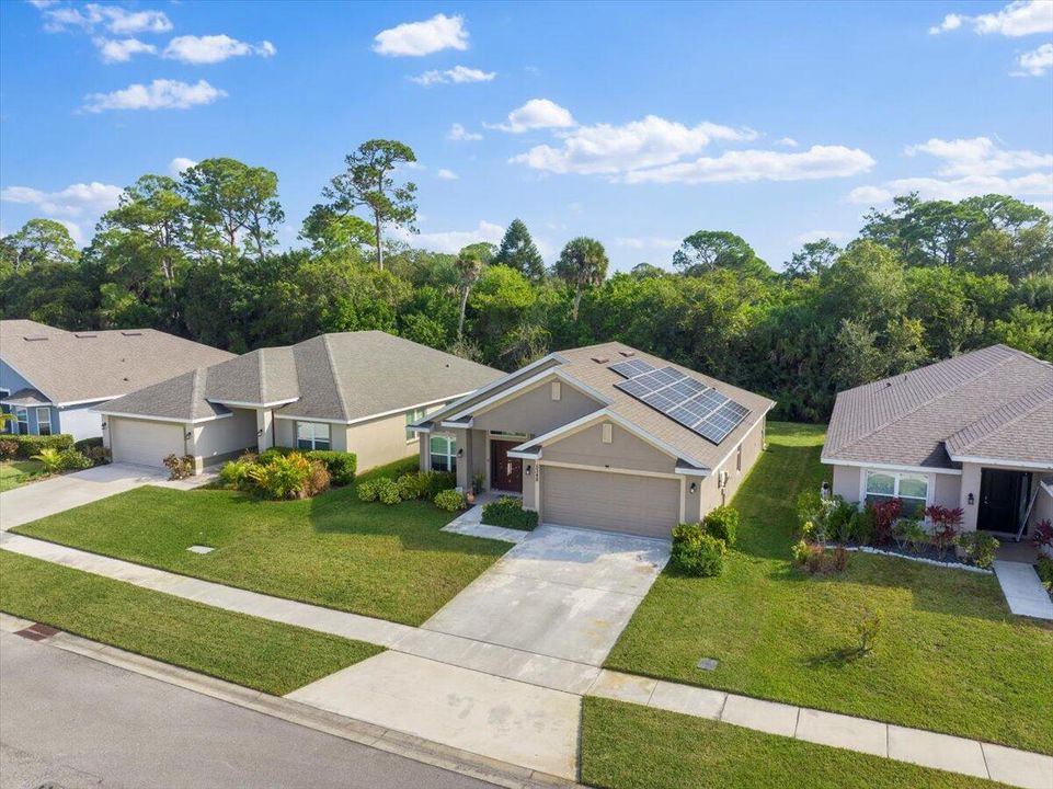 For Sale: $300,000 (3 beds, 2 baths, 1477 Square Feet)