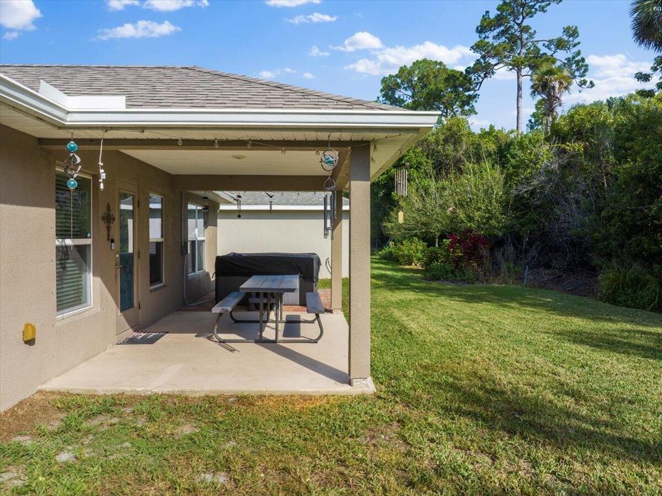 For Sale: $300,000 (3 beds, 2 baths, 1477 Square Feet)