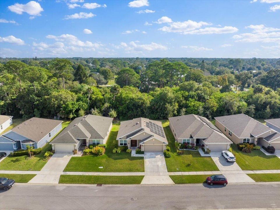 For Sale: $300,000 (3 beds, 2 baths, 1477 Square Feet)